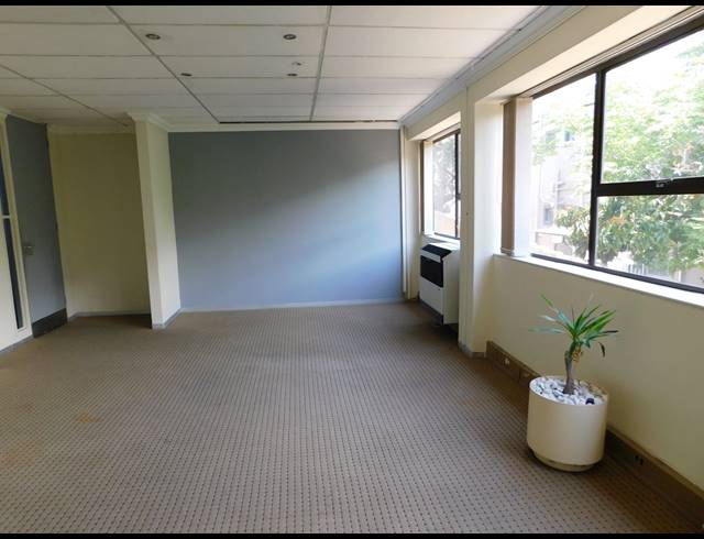 491M² OFFICE TO LET IN FERNDALE